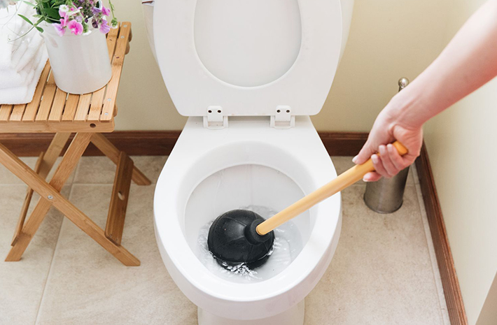 Clogged Toilet Repair Burlington - 1st Rooter Plumbing